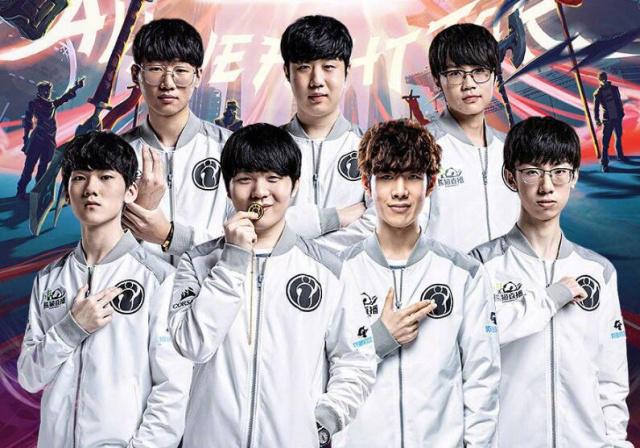 他的经历向 他的经历向