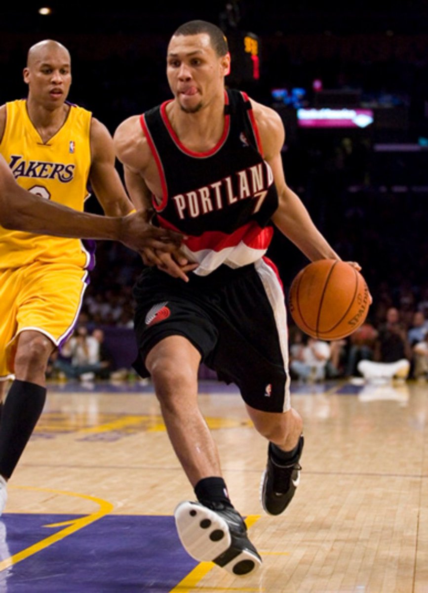 客场以2 客场以2