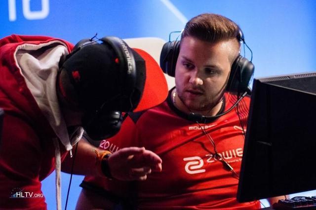 人瞩目的焦 人瞩目的焦